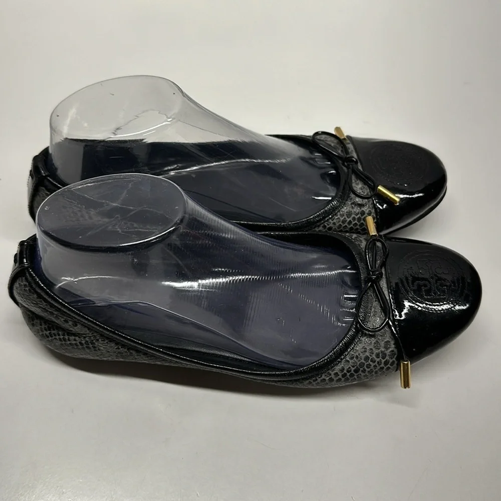 Tory Burch Ballet Flats Shoes Faux Snakeskin Leather Captoe Black Gray Size 8.5